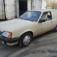 Pezzi per Opel Rekord 2.3 Diesel anno 1985 (autoca