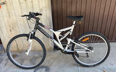 Bicicletta ammortizzata declaton