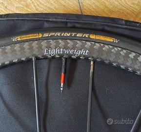 Ruota bicicletta Carbonio Lightweight , anteriore.