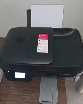HP OfficeJet 3835 Stampante multifunzione