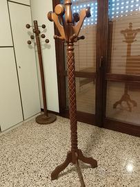 Attaccapanni in legno