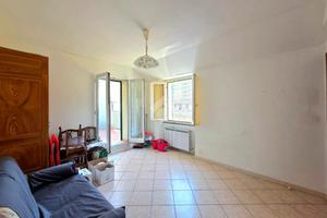 3 LOCALI A SAVONA