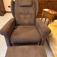 Poltrona per anziani/ disabili
