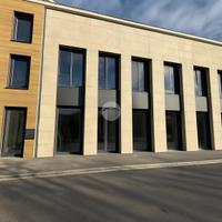 NEGOZIO A SCANZOROSCIATE