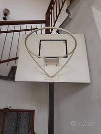 Canestro da basket regolabile