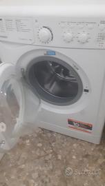 frigo+lavatrice,Armadio a tre Ante ed uno piccolo