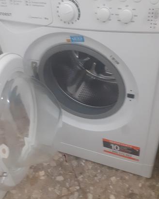 frigo+lavatrice,Armadio a tre Ante ed uno piccolo