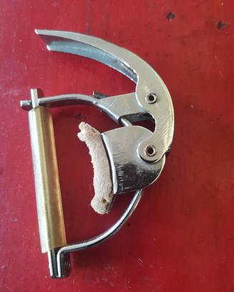 capotasto mobile per chitarra