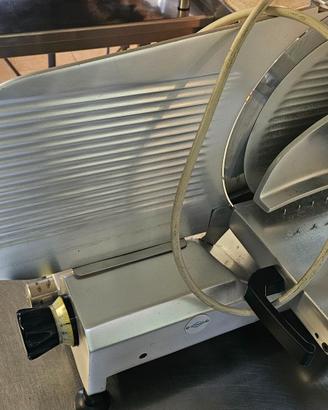 Affettatrice professionale General Machines 370
