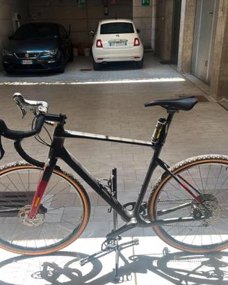 Cube Nuroad C:62 Pro - Bici Gravel Carbonio