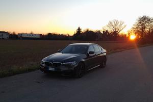 Privato vende BMW 518d MSPORT