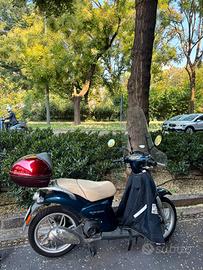 Aprilia Scarabeo Scooter Automatico 50 - 4 tempi