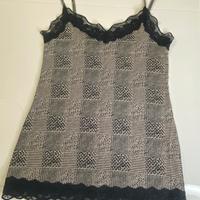 Canottiera o sotto giacca