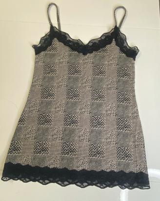 Canottiera o sotto giacca