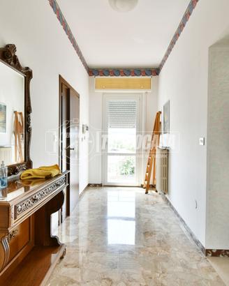 APPARTAMENTO CON 3 CAMERE ZONA FONTE DI MARE!