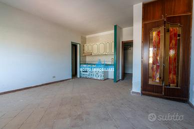 Porzione di villa bifamiliare PISCINA IN RESIDECE