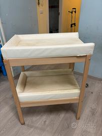 Fasciatoio in legno con materassini