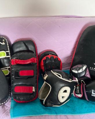 Set di colpitori e pao kick boxing