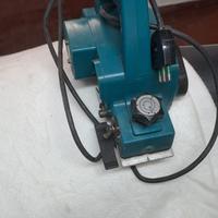 Pialla elettrica MAKITA 850W come nuova