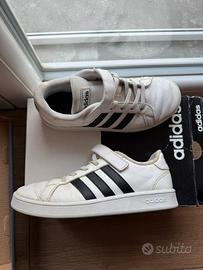 Scarpe Adidas usate n. 34 da bimbi