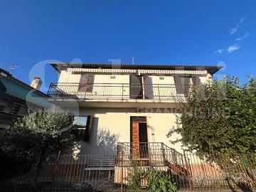 Villa bifamiliare Spoleto [Cod. rif 202120M3VRG]