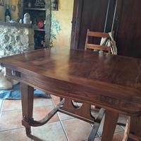 tavolo e sedie primi del 900