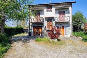Immobile in asta di 195 m² con 4 locali e box auto