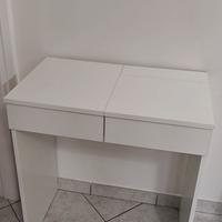 Toeletta da trucco ikea Brimnes. Prezzo trattabile