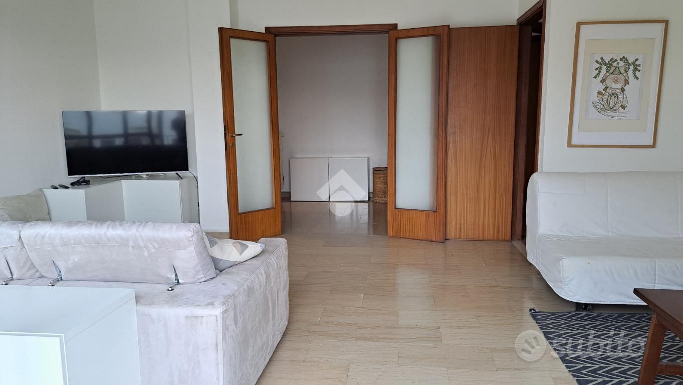 3 LOCALI A PESARO - Vista 2