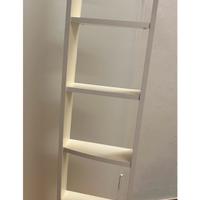 Libreria moderna bianca