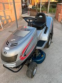 Trattorino tagliaerba cambio idrostatico