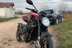 MV AGUSTA BRUTALE ROSSO 800 A2