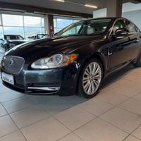 Jaguar XF 3.0 D V6 Luxury