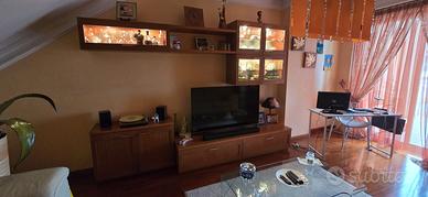 Sala soggiorno artigianale su misura da falegname