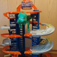 Hot Wheels City Robo T-Rex Ultimate Garage