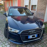 AUDI A3 SPB 30 g-tron S tronic Admired