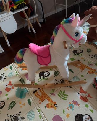 Cavalluccio unicorno a dondolo