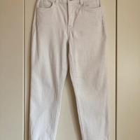 Pantaloni bianchi taglio jeans velluto a coste
