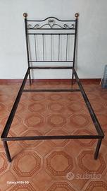 struttura in ferro per letto