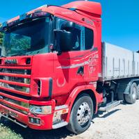 Motrice trilaterale Scania 164 480
