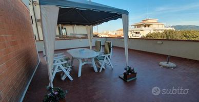 Follonica centro, vicino al mare, ampia terrazza