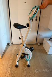 Cyclette Pieghevole con Sella Extra Confortevole