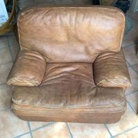 Grande poltrona in vera pelle marrone vintage