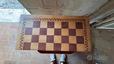 scacchiera in legno