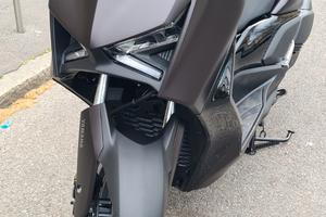 Xmax 300  Tech