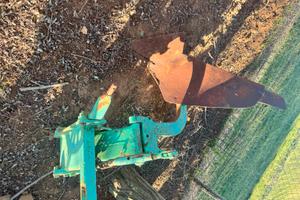 Aratro a sollevamento