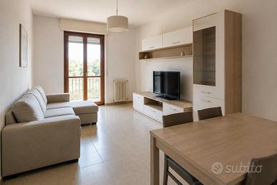 Bilocale con terrazzo e garage
