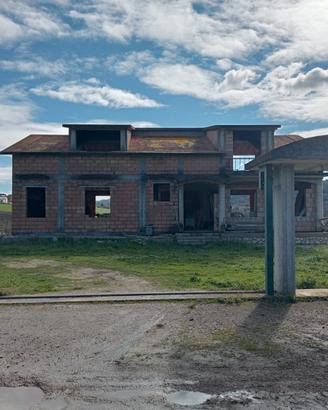 Villa in campagna in corso di costruzione