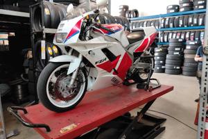 YAMAHA FZR 1000