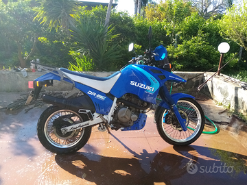 Suzuki DR BIG 750